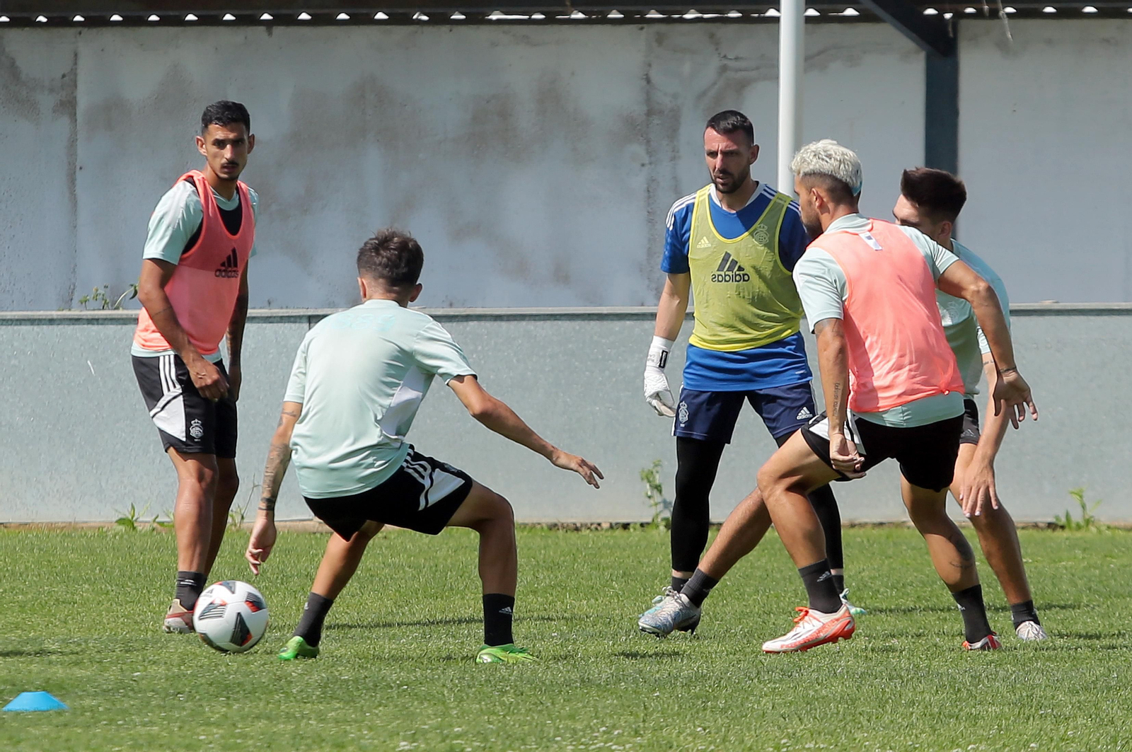 Imágenes del entrenamiento del Recre en la Ciudad Deportiva