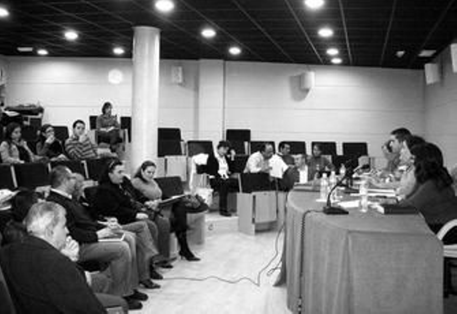 Una de las sesiones de la Mancomunidad de Municipios de la Campiña Sur, con sede en Aguilar.