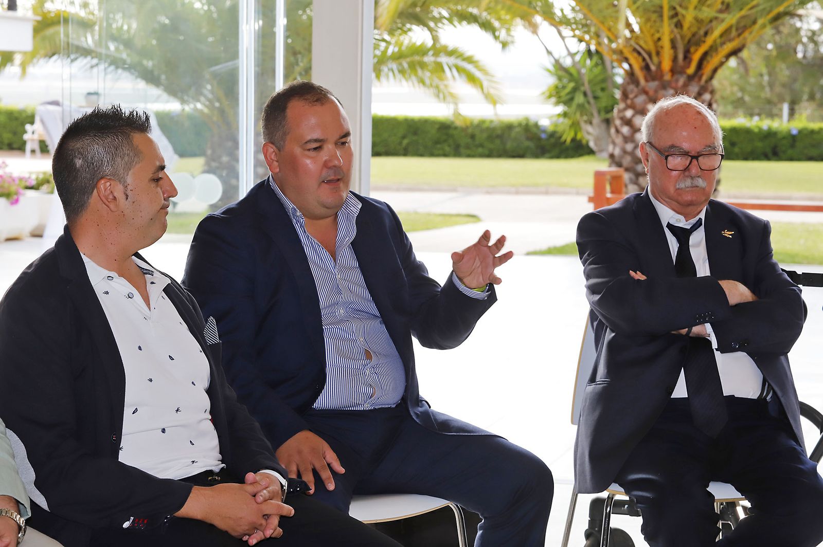 Imágenes del debate de "La Noche de los Frutos Rojos"