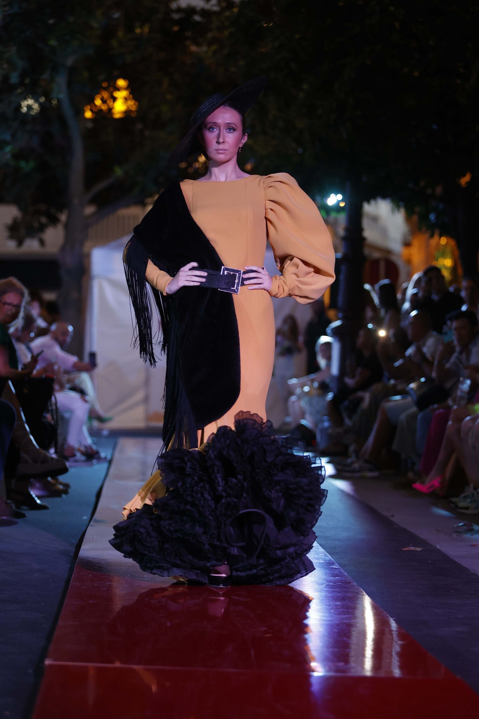 Las imágenes del Desfile de Jóvenes Diseñadores en la Plaza de la Magdalena