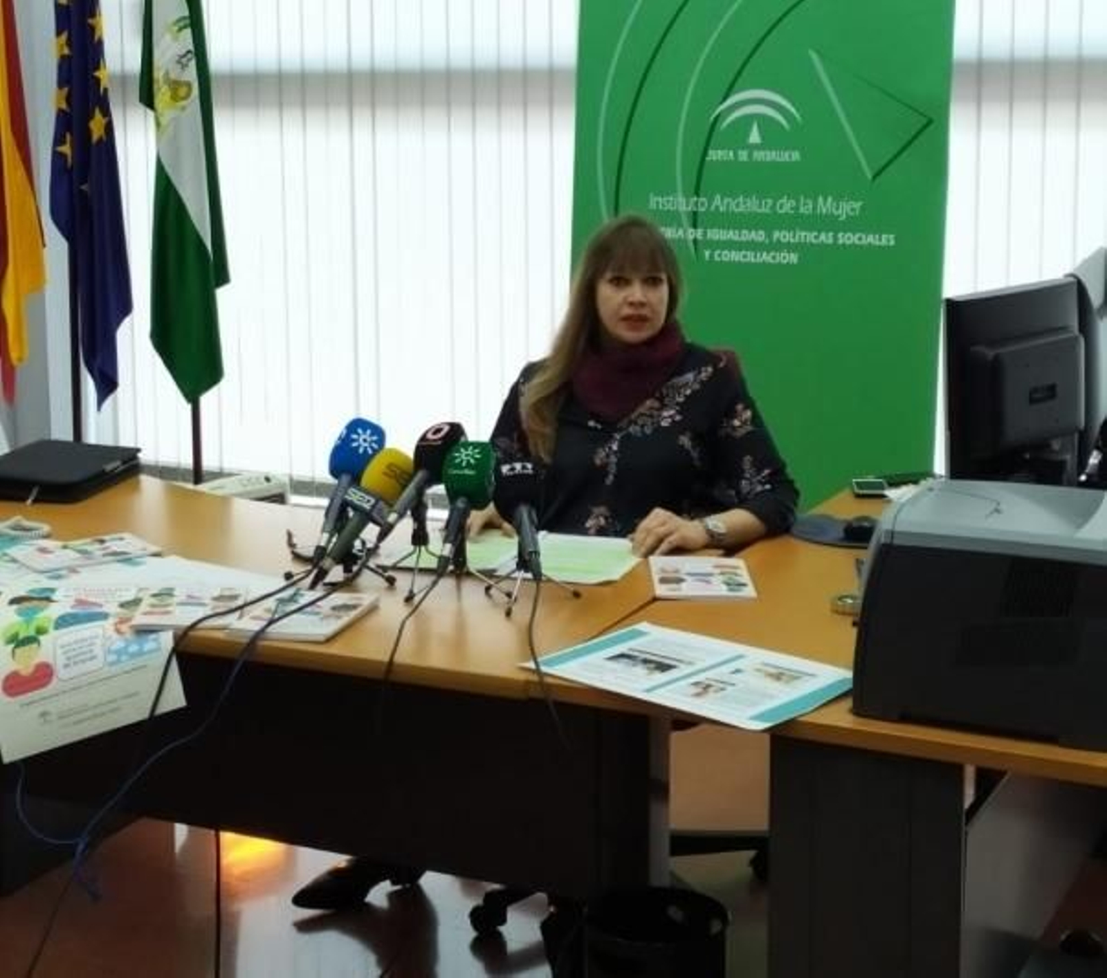 Lourdes Arroyo en la presentación de la guía.