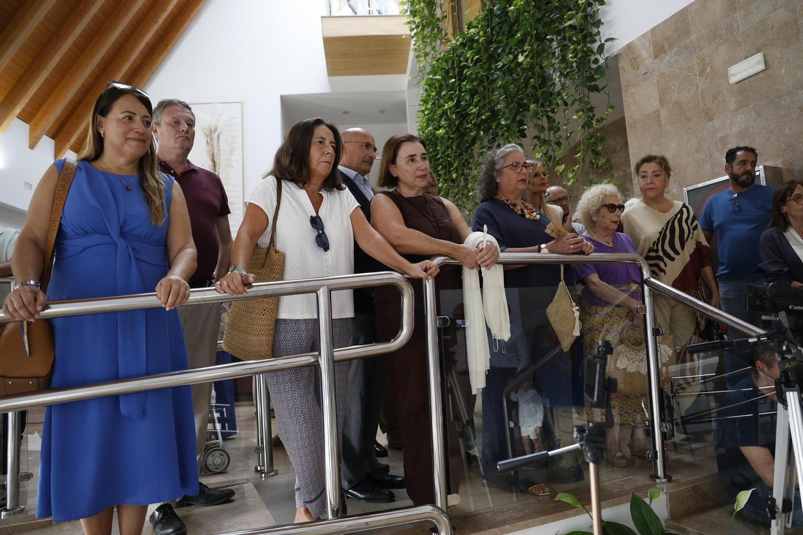 Las fotos de la reubicación del busto de Cristóbal Delgado en el Centro Documental