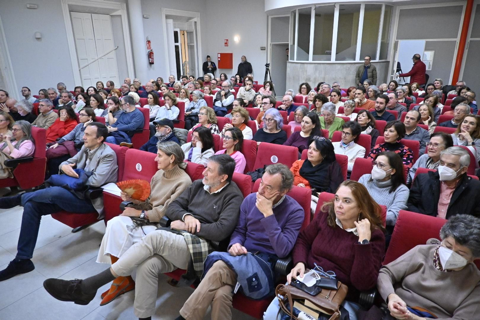 Imágenes del encuentro con el escritor Javier Cercas en Huelva