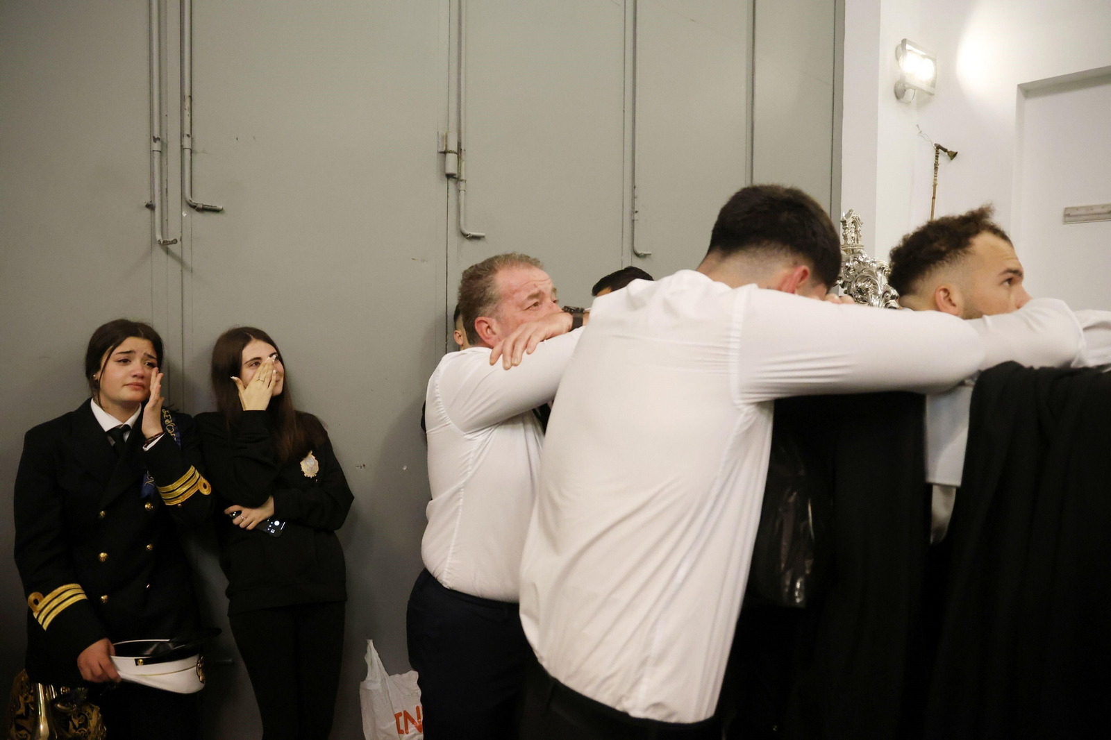 Crucifixión en el Lunes Santo en Málaga, en fotos