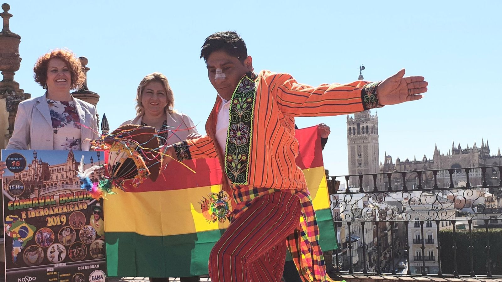 Integrante de Bolivia en la presentación del Carnaval Boliviano e Iberoamericano.