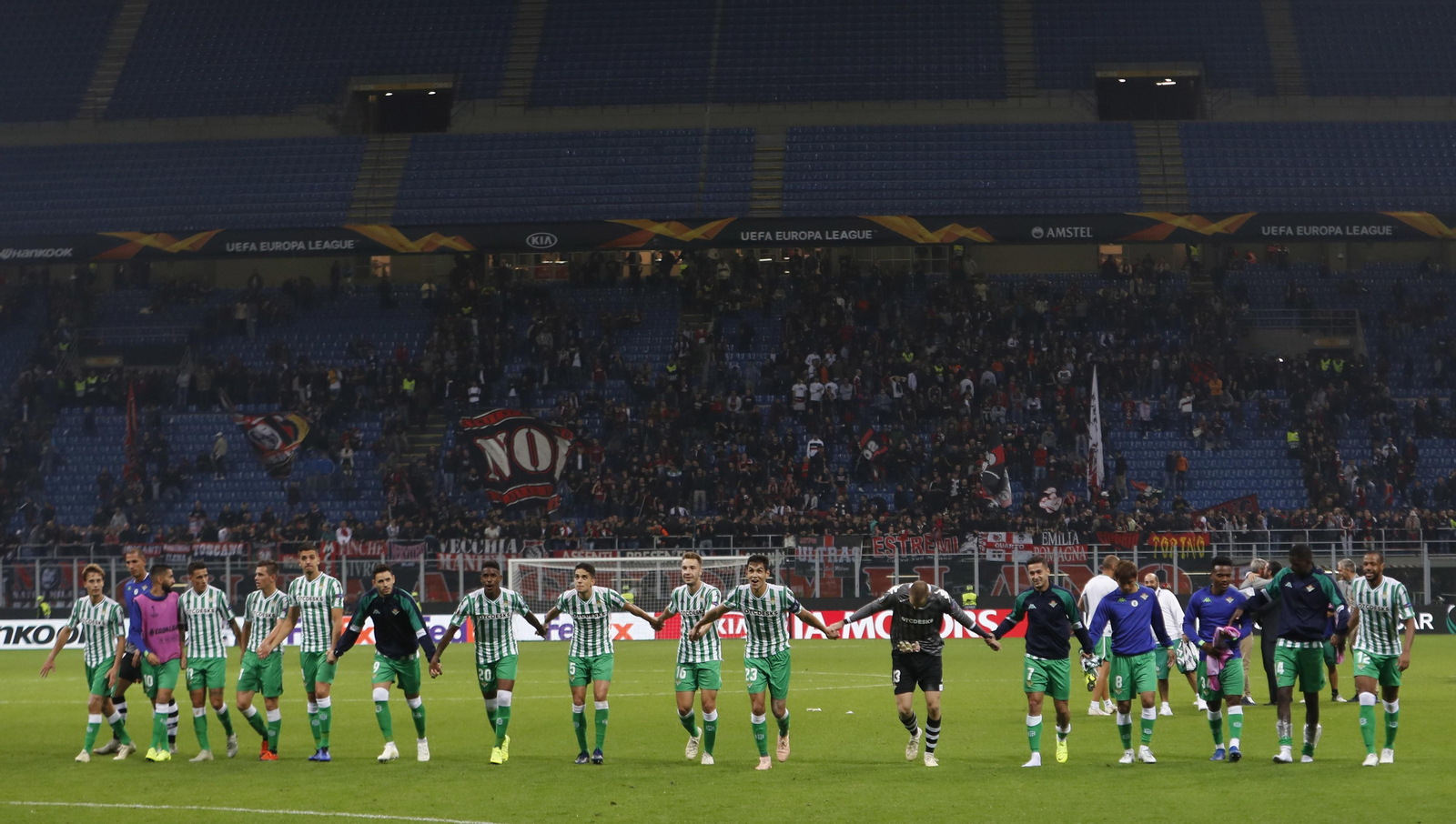 El Milan-Betis, en imágenes