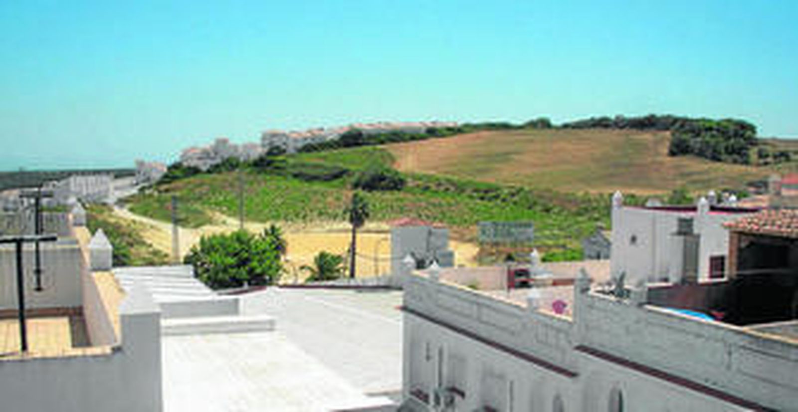 Sobre la zona en la que se instaló en la pasada Feria la plaza de toros irá el futuro Centro de Negocios de Vejer.