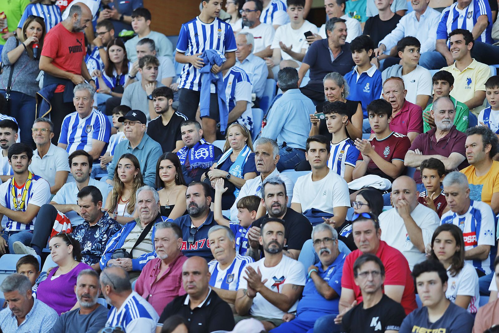 Imágenes del ambiente en el encuentro entre el Recreativo de Huelva y el CD Castellón