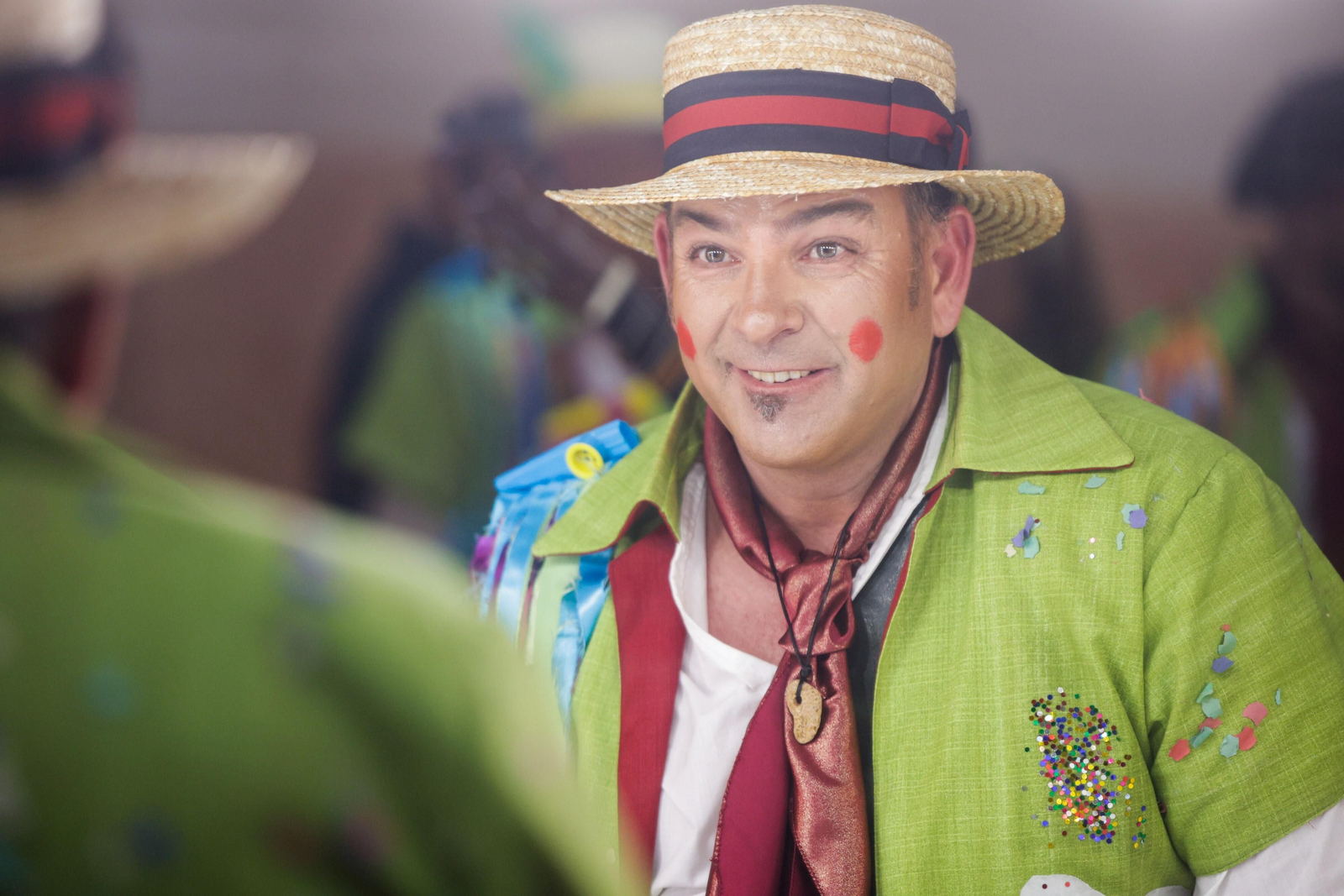 Comparsa 'Qué bonita es Cadi' en los camerinos del Falla