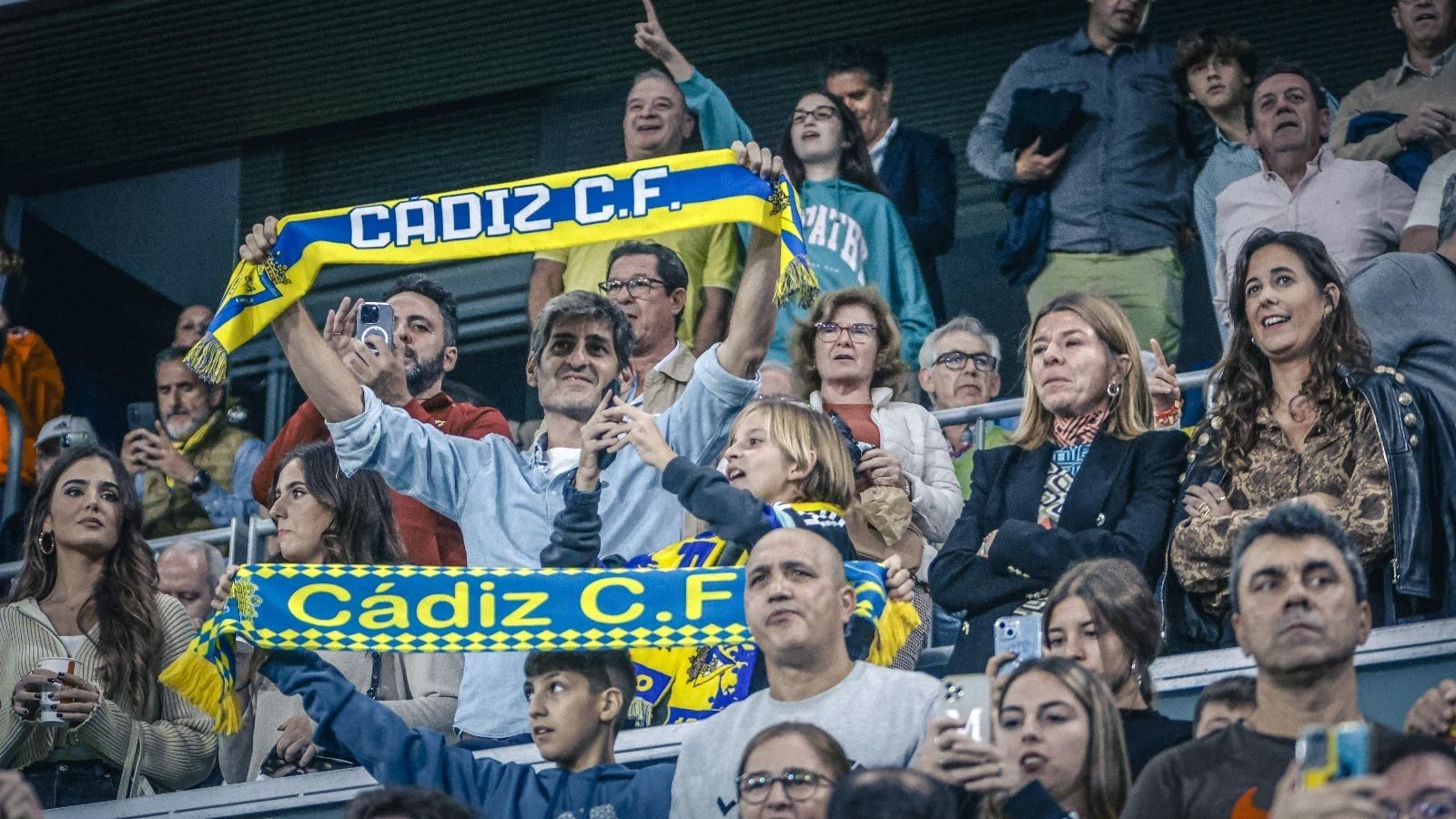 Búscate entre las imágenes del partido Cádiz Cf - Sevilla