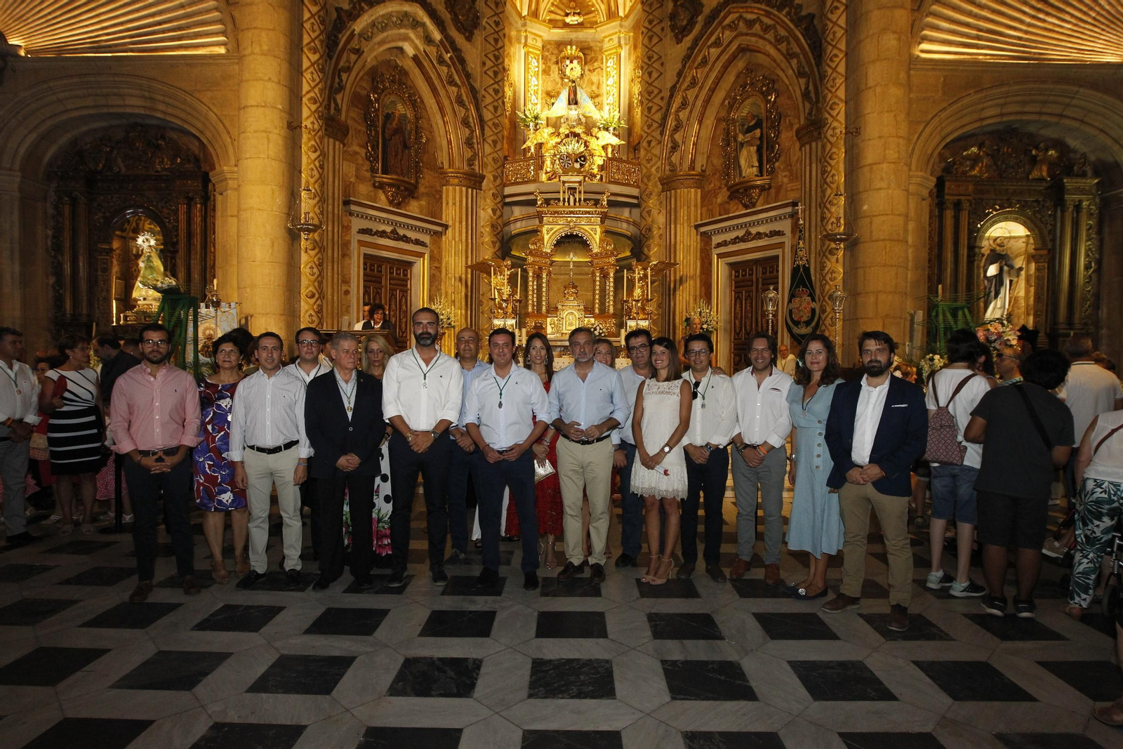 Fotogalería ofrenda floral a la Virgen del Mar. Feria de Almería 2019