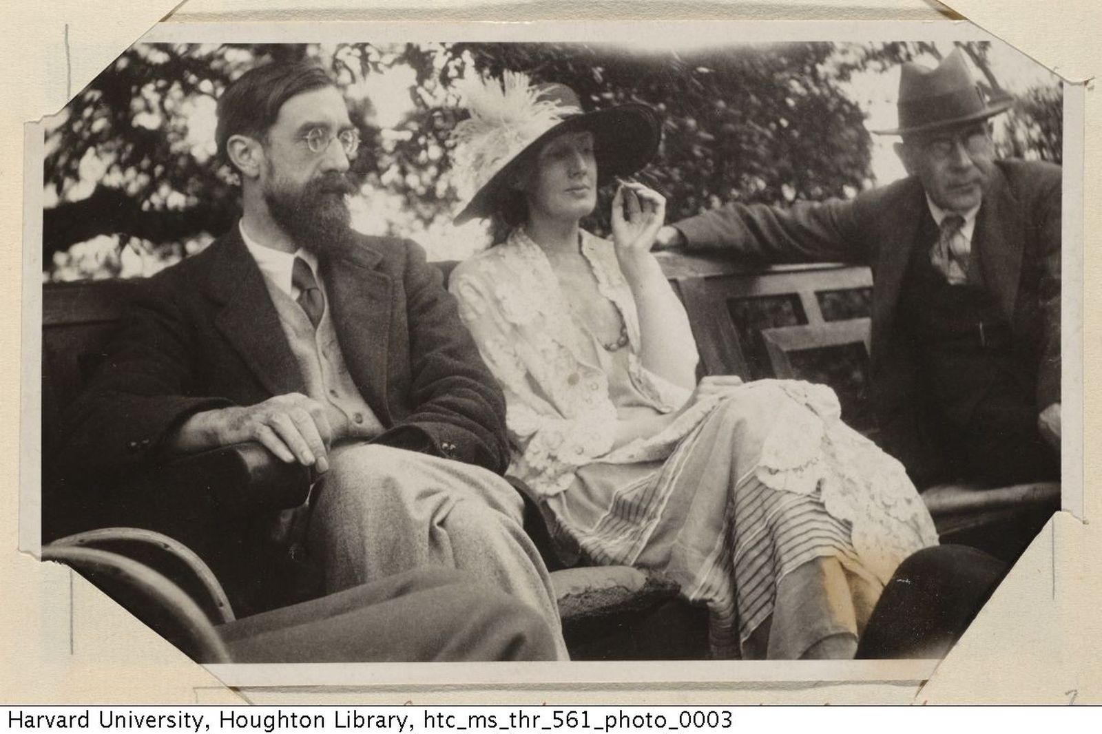 Lytton Strachey (Londres, 1880-Ham, 1931) y Virginia Woolf (Londres, 1882-Lewes, 1941), en una imagen sin fechar.