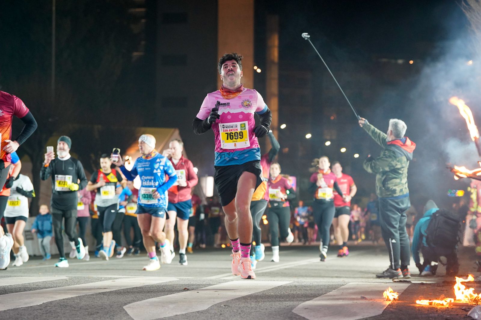 En imágenes: búscate en tu llegada a meta de la Carrera de San Antón 2026 (12)