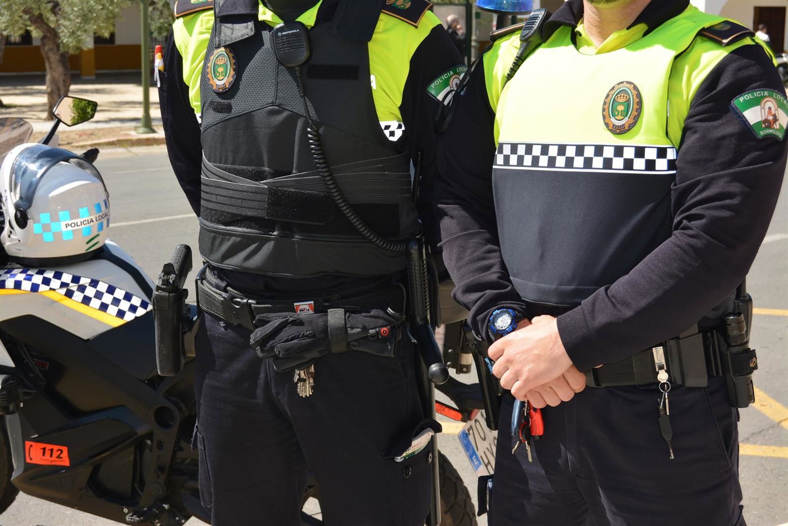 Dos agentes de la Policía Local de Bormujos en una imagen de archivo