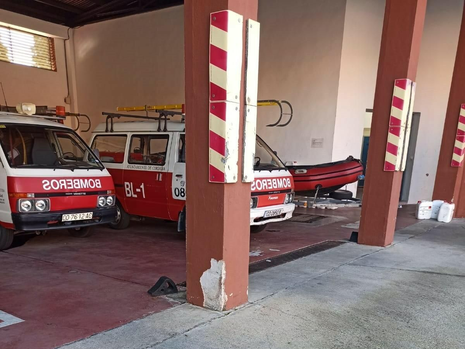 Estado que presenta el parque de bomberos de la avenida de los Custodios, en fotos