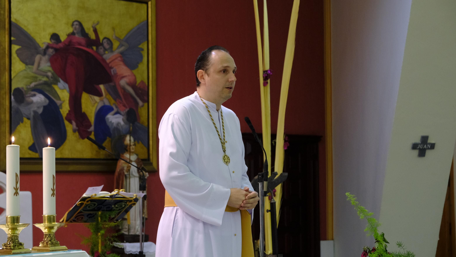 El Resucitado de Almería se suspende por la lluvia, en imágenes