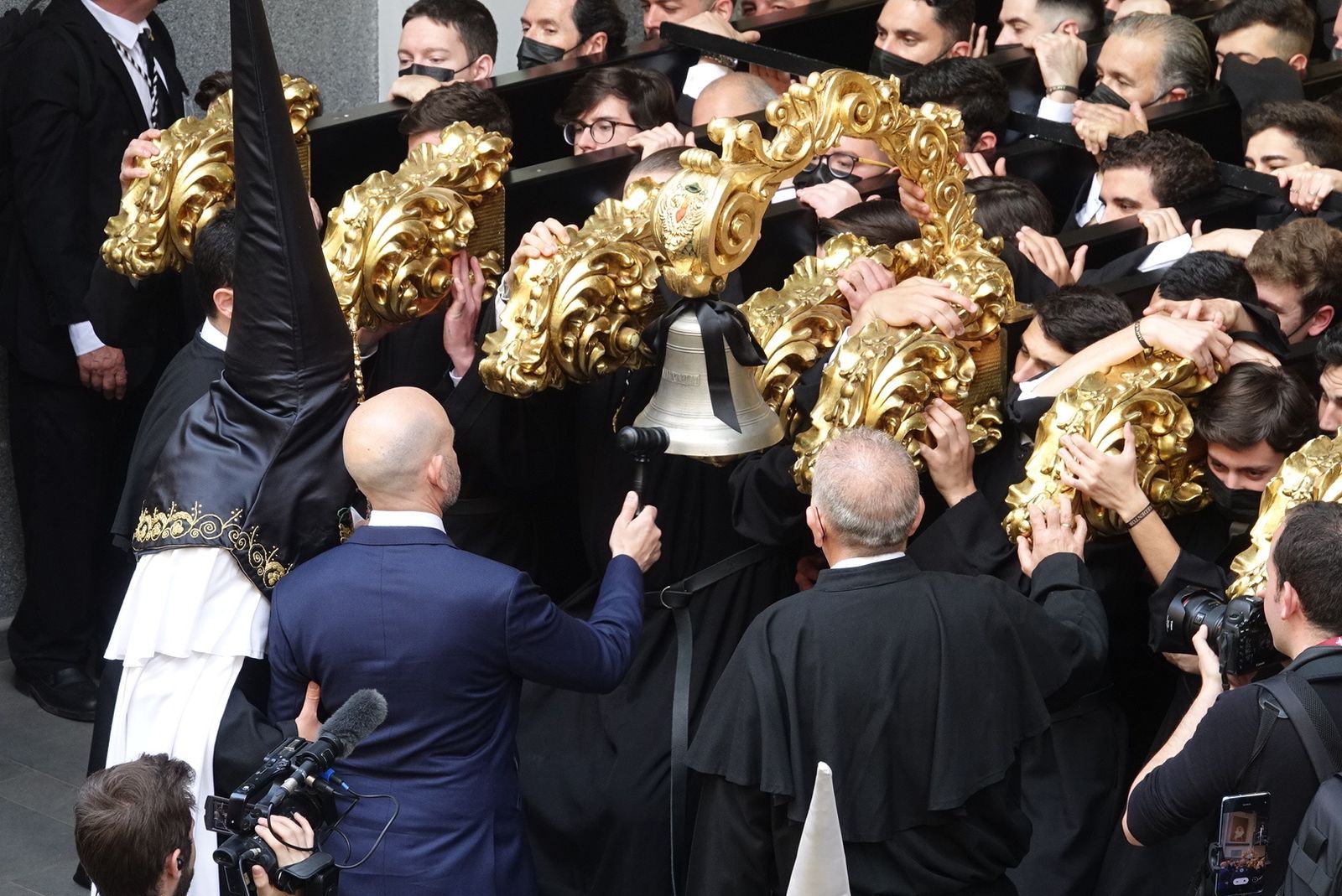 Las fotos de la cofradía del Amor, en el Viernes Santo de Málaga