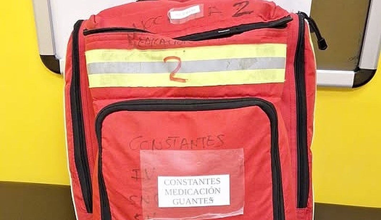 Mochila con equipo sanitario como las que han desaparecido en Íllora.