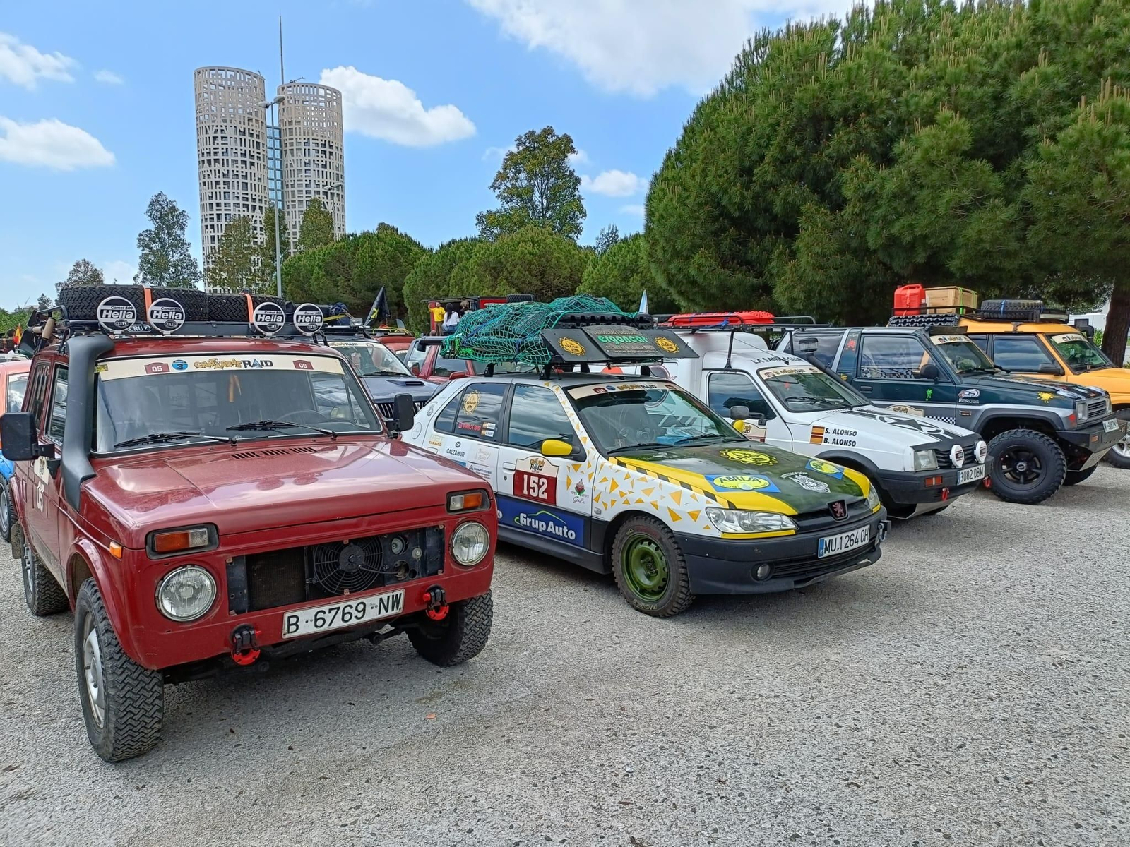 Palmones acoge la salida del Chatarras Raid 2025 rumbo a Marruecos