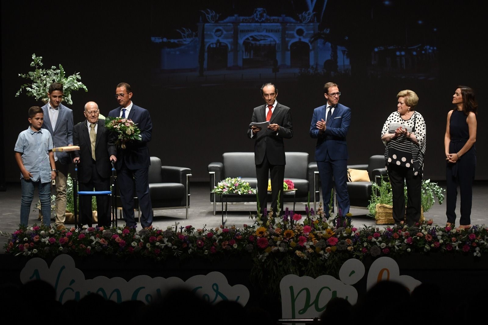 Un momento del acto en el Teatro El Silo.