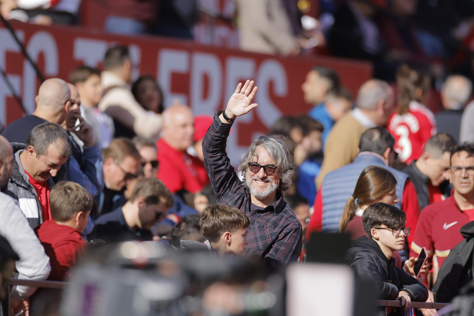 Búscate en las fotos del Sevilla - Oviedo