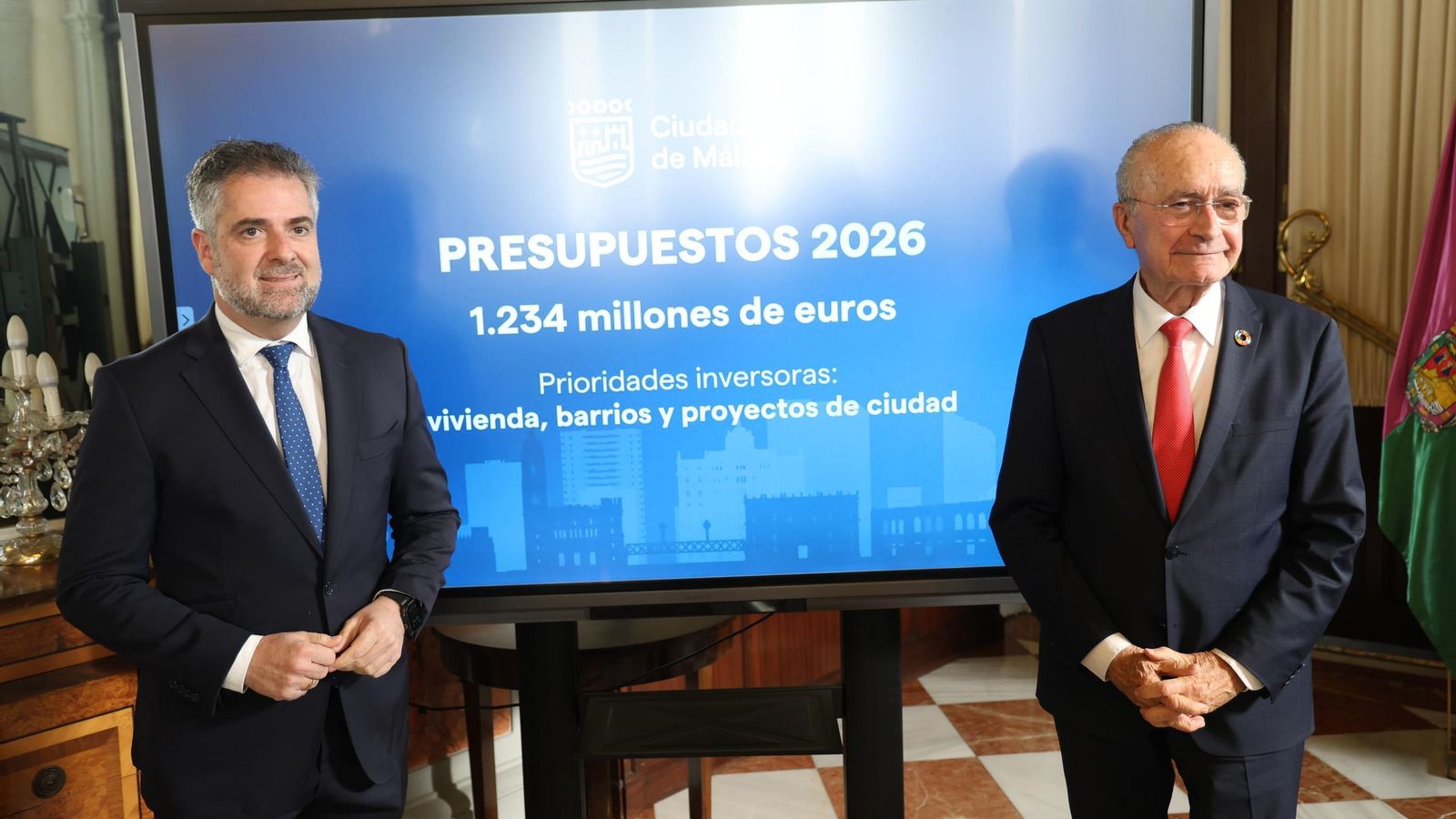 Carlos Concejal, concejal de Economía, y Francisco de la Torre, alcalde de Málaga.
