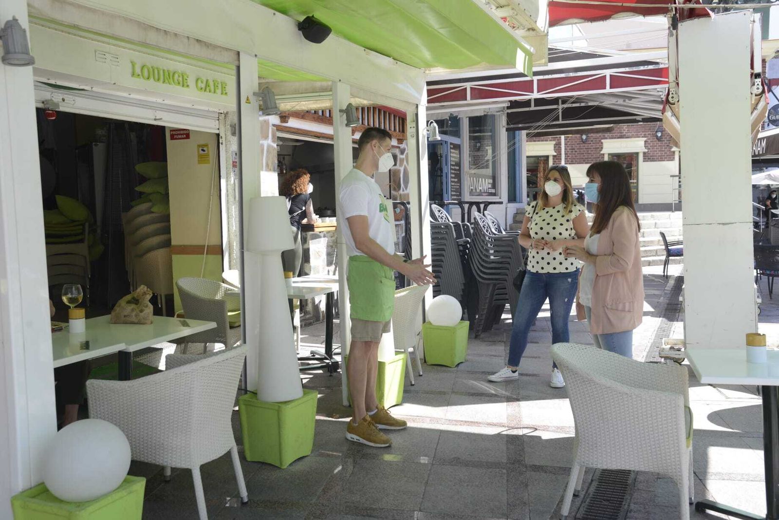 Los bares y terrazas deberán compatibilizar su funcionamiento con las normas de contaminación acústica.