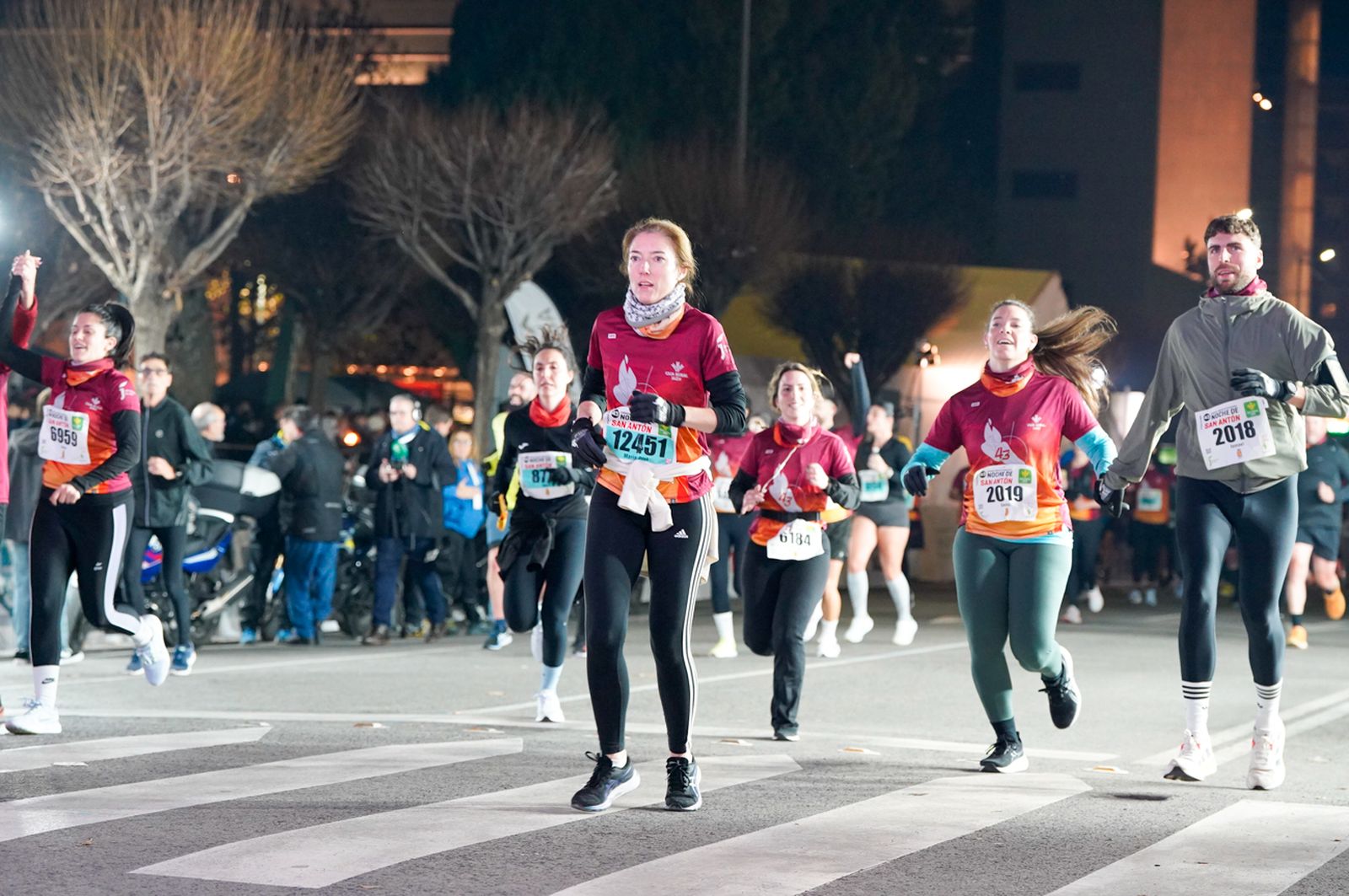 En imágenes: búscate en tu llegada a meta de la Carrera de San Antón 2026 (21)