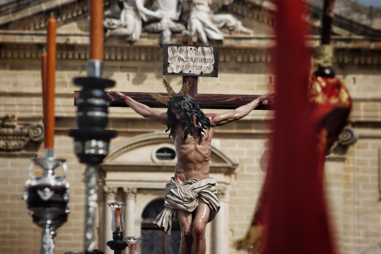 Imágenes de la salida del Perdón en la Semana Santa de Chiclana 2025