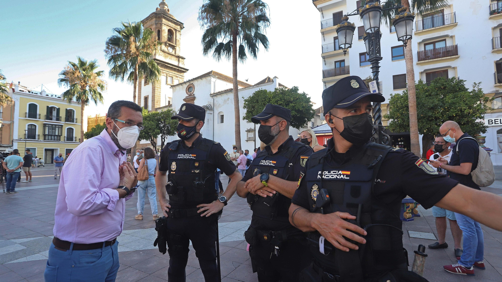 Fotos de la concentración en homenaje a José Luis Domínguez Iborra en Algeciras