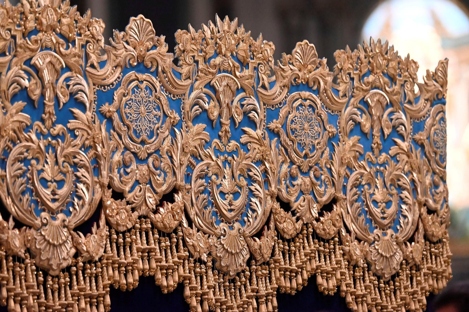 El Prendimiento de Córdoba presenta la primera de las bambalinas laterales del paso de palio de la Piedad