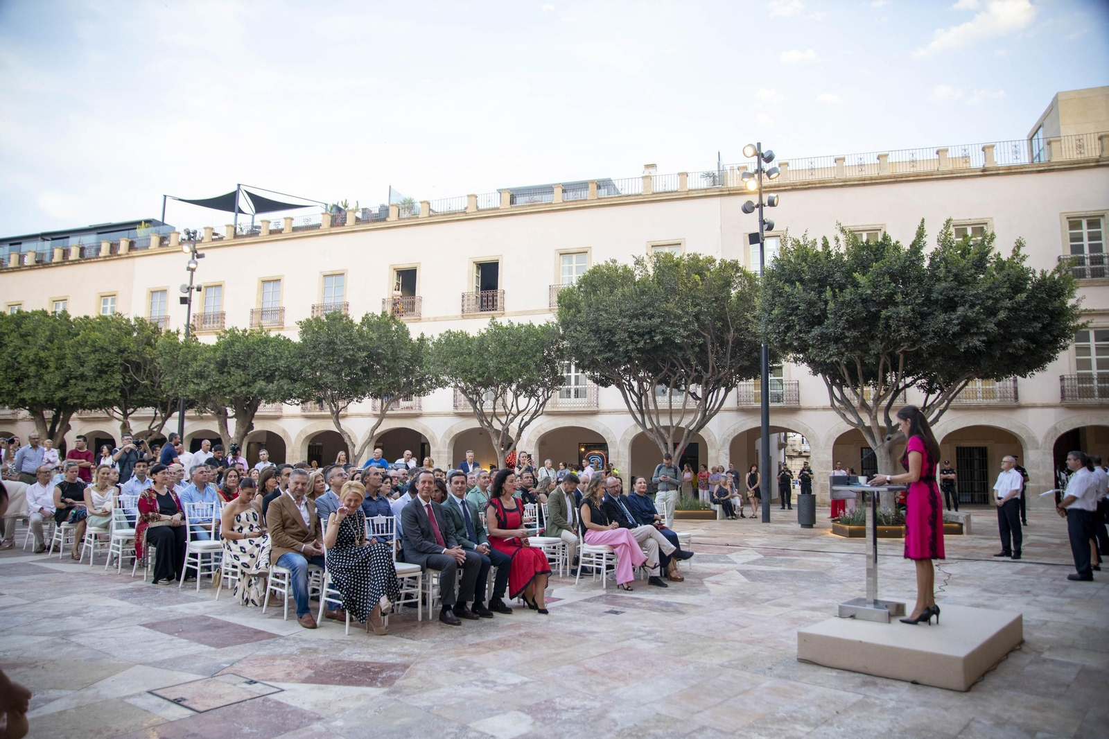 Las imágenes de la inauguración de la Plaza de la Constitución en Almería
