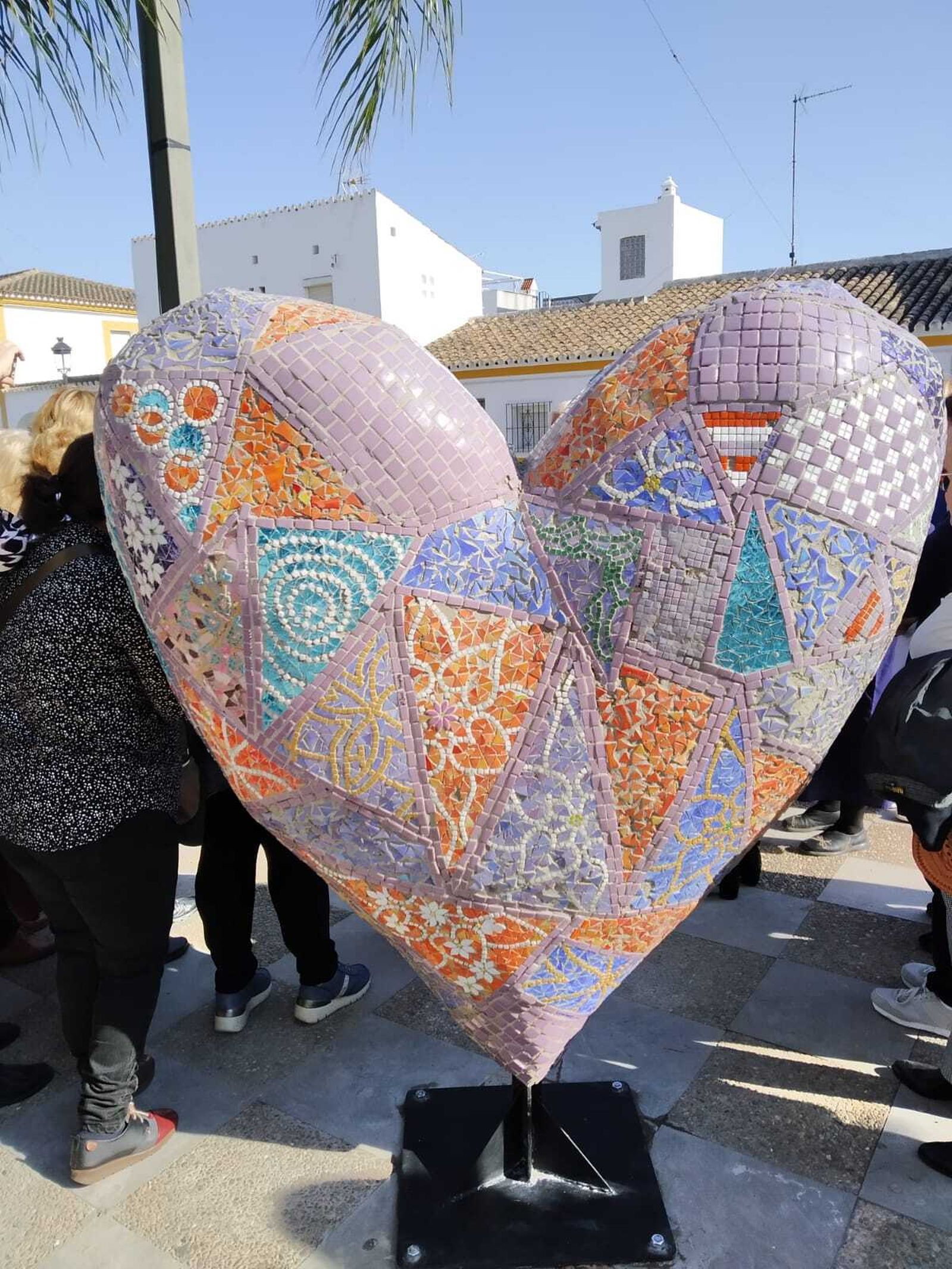 Corazón artesanal realizado por la Asociación Manos Artesanas de La Barca.