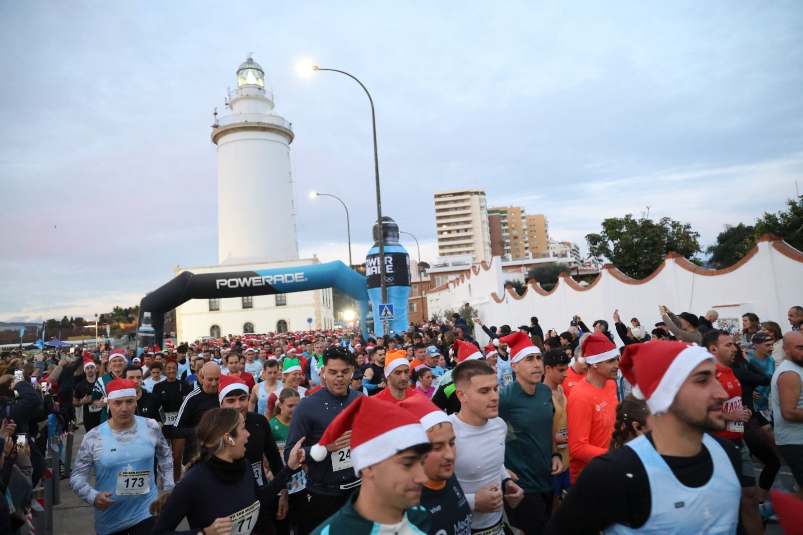 Las fotos de la San Silvestre del Real Club Mediterráneo en Málaga