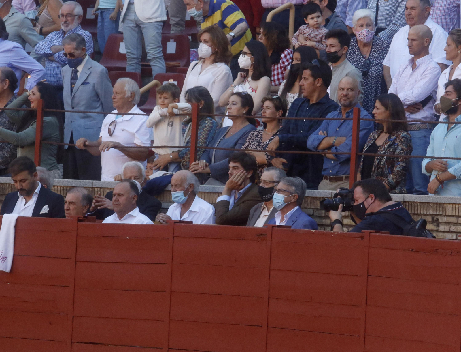 La corrida por el 30 aniversario de la alternativa de Finito de Córdoba, en imágenes