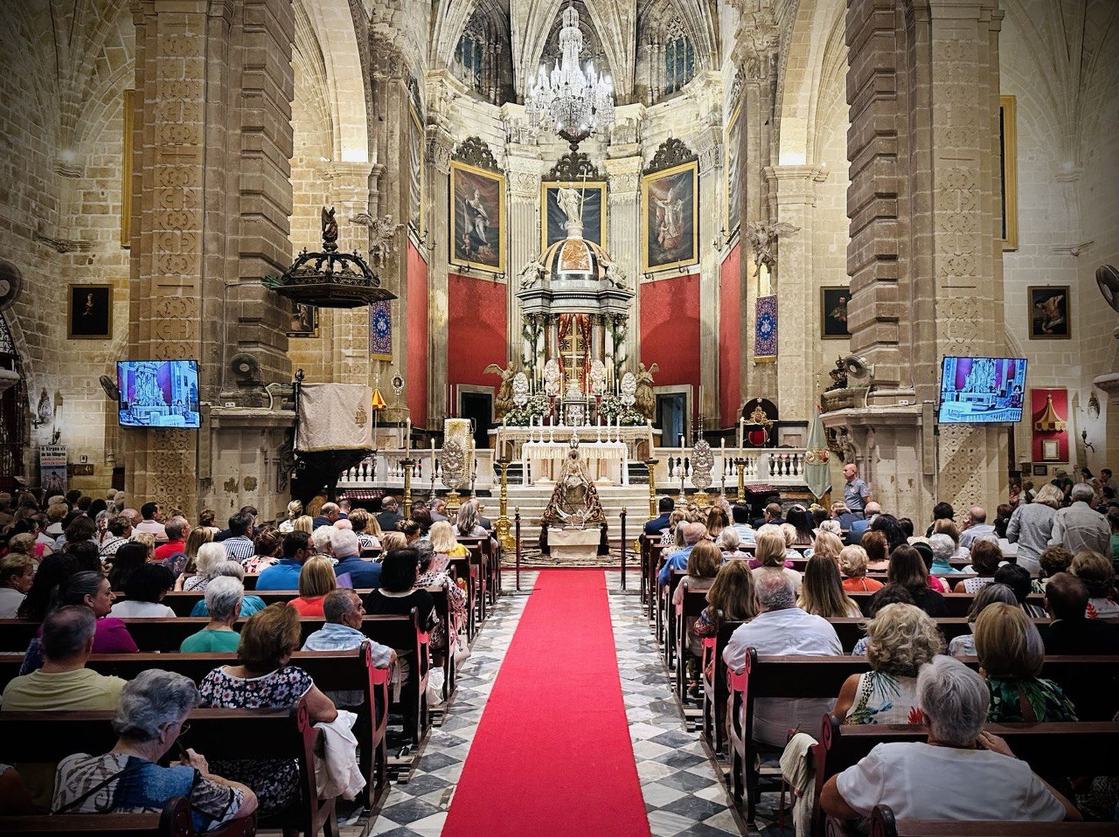 Una imagen de la misa celebrada el lunes en la Basílica.