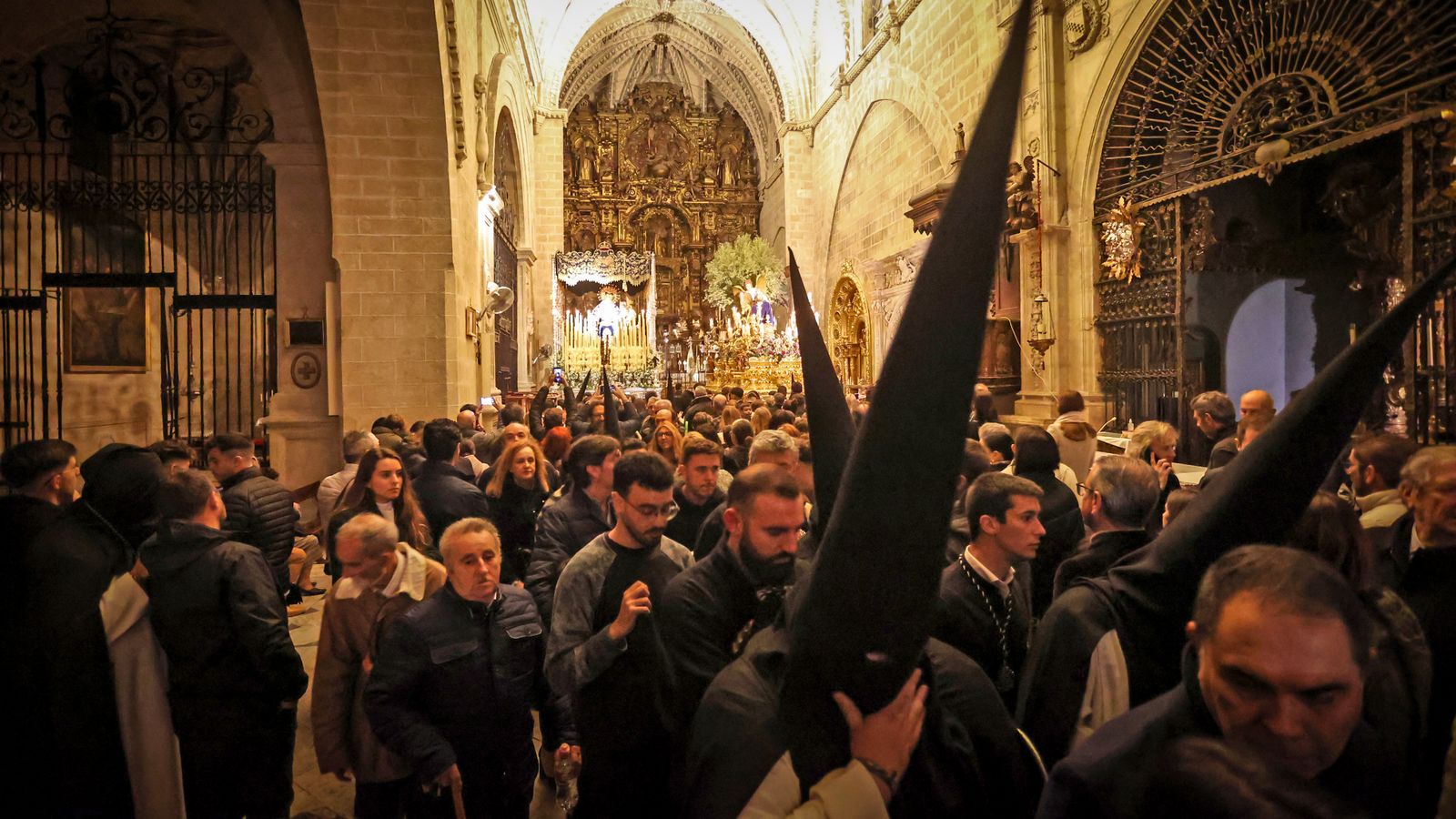 La Hermandad de la Oración en el Huerto de Jerez, en imágenes