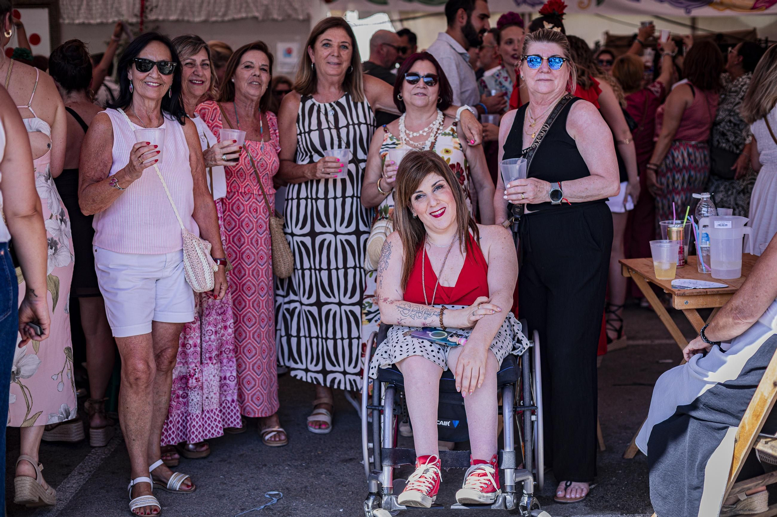 Búscate en las imágenes del Día de la Mujer de la Feria del Carmen y de la Sal de San Fernando