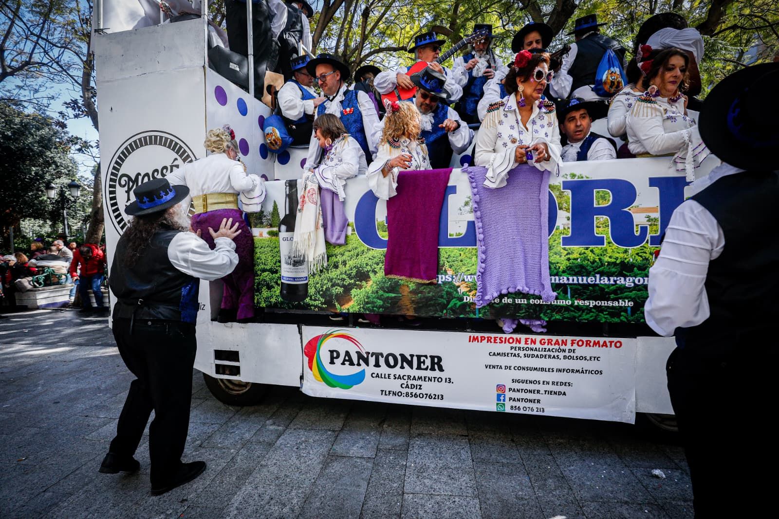 Las mejores imágenes del domingo de Carnaval de Cádiz 2026