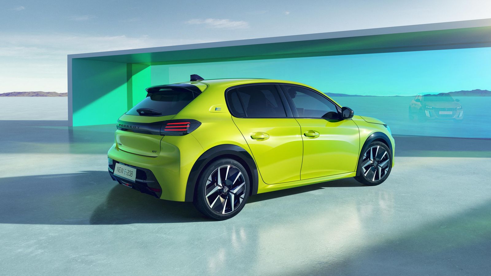 La forma en que se iluminan los pilotos cambia  con este restyling respecto al modelo lanzado en 2020.