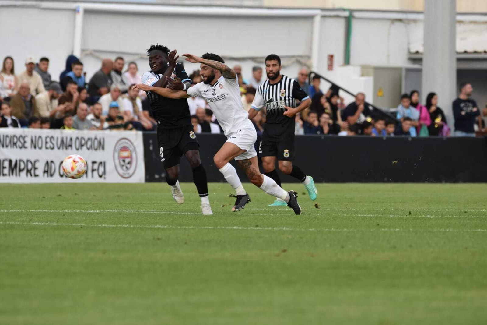 Las fotos del descenso de la Balona en Ceuta
