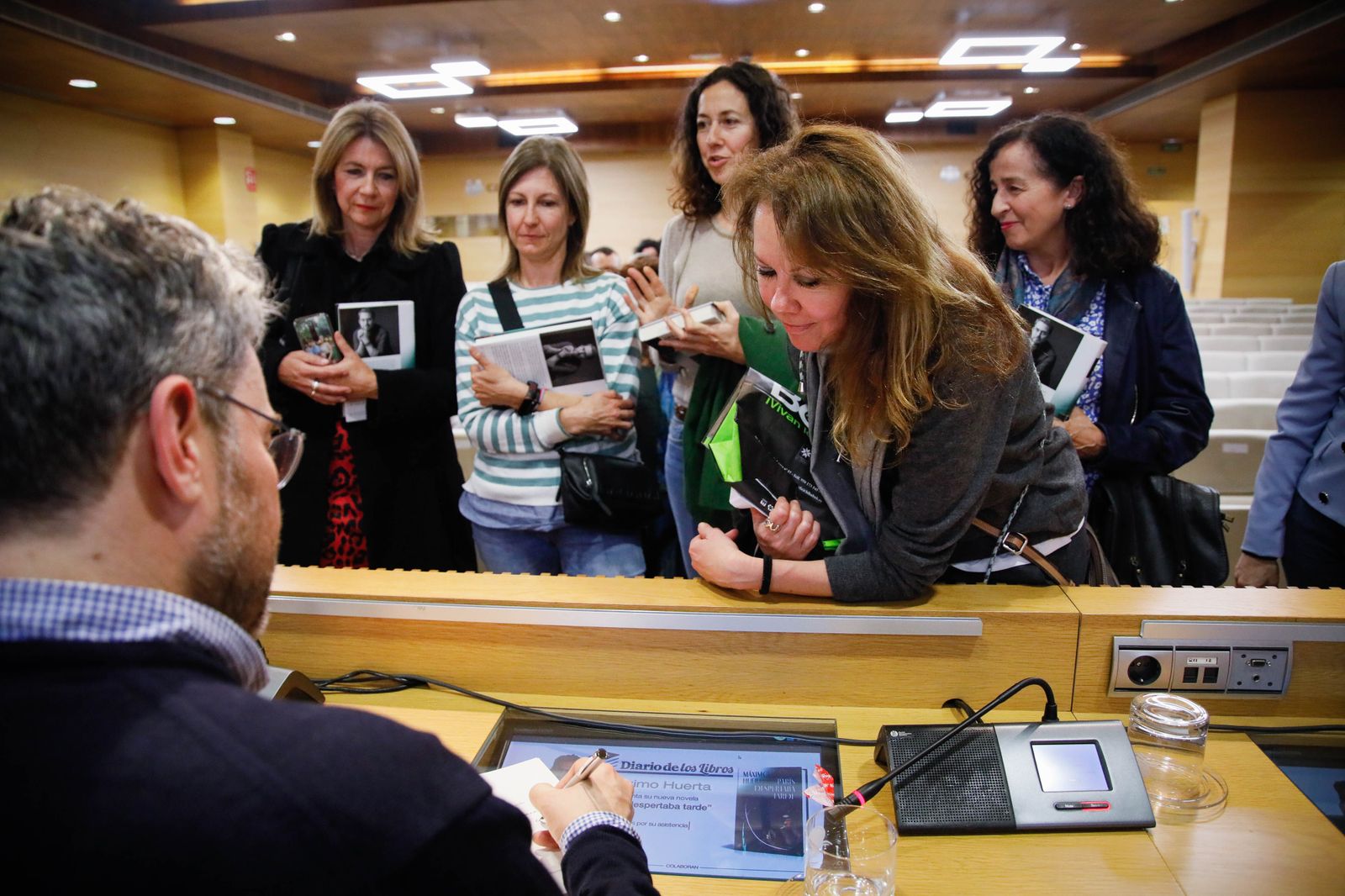 ¿Has estado en la presentación del libro de Máximo Huerta? Entra en la galería y buscate