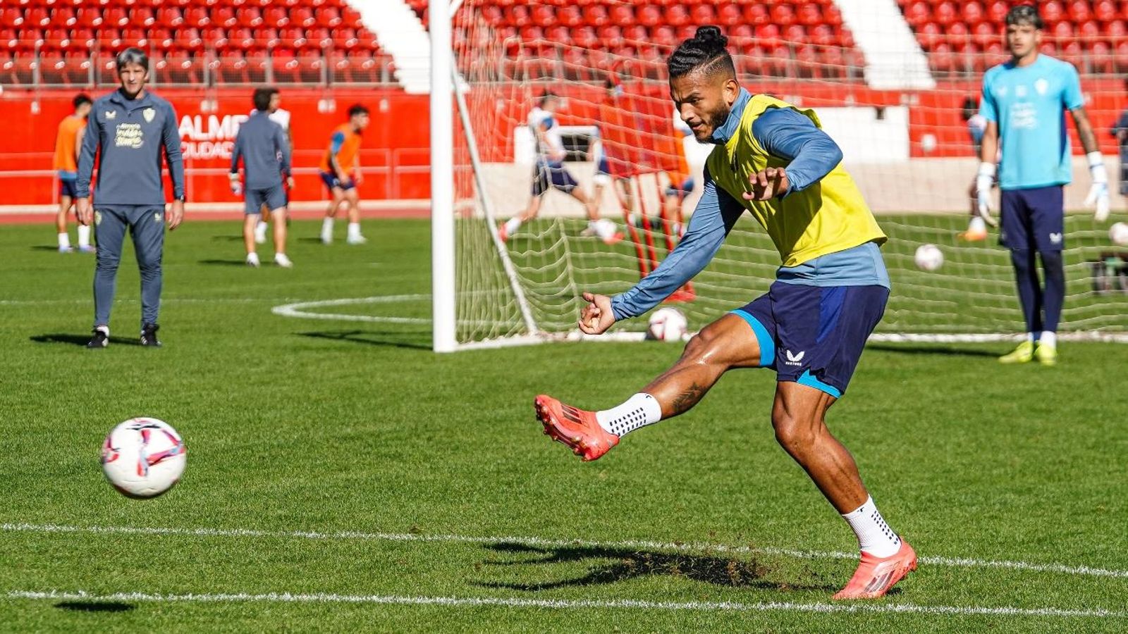 Luis Suárez, máximo goleador de Segunda División con nueve tantos.