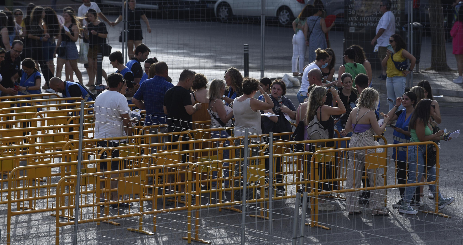 Las imágenes del ambiente en la entrada del concierto de Alejandro Sanz Las imágenes del ambiente en la entrada del concierto de Alejandro Sanz