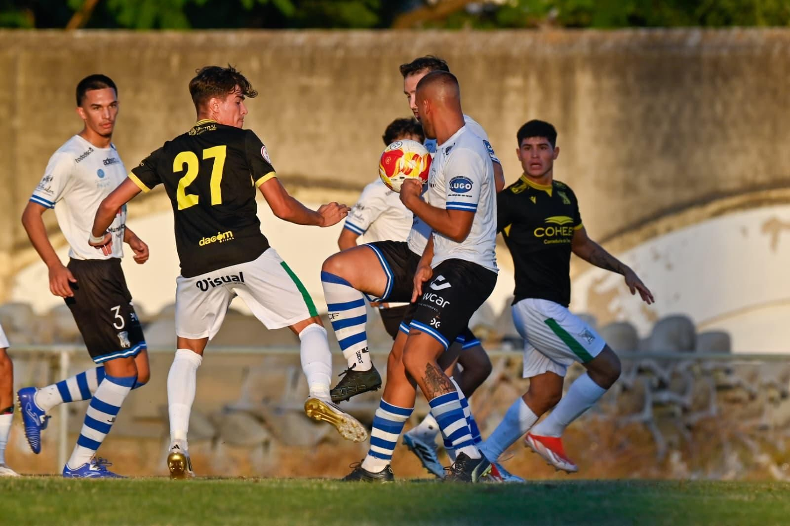 Las mejores imágenes del Jerez Industrial-Sanluqueño en el Pedro Garrido