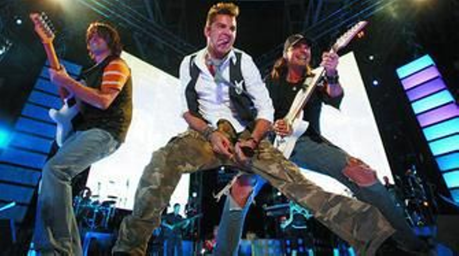 Cuatro detenidos por extorsión a David Bisbal