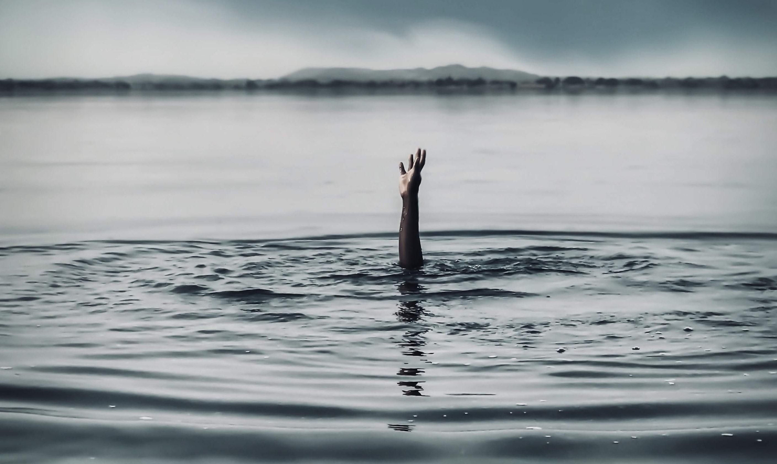 Afrontar el problema del suicidio empieza por conocer sus causas. Afrontar el problema del suicidio empieza por conocer sus causas.