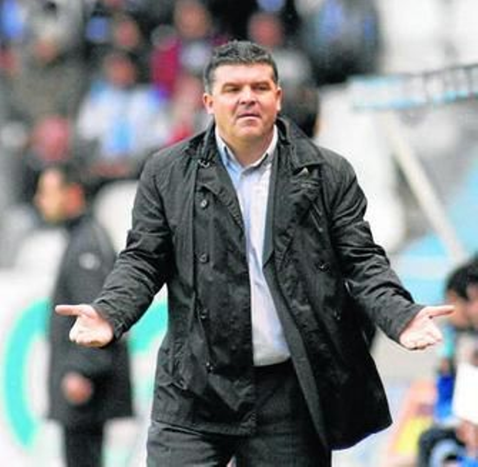 Onésimo, técnico del Huesca.