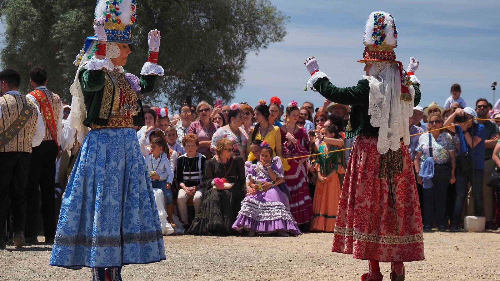 Un momento del vistoso baile del Poleo