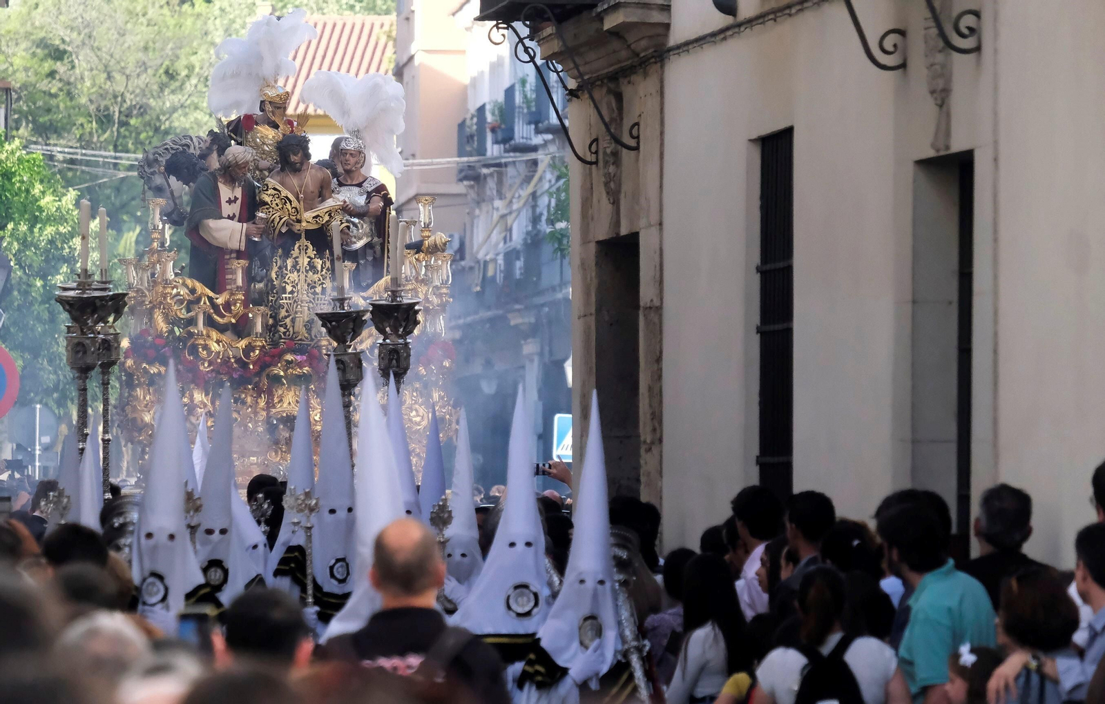 Miércoles Santo en Córdoba: la procesión de La Paz en imágenes